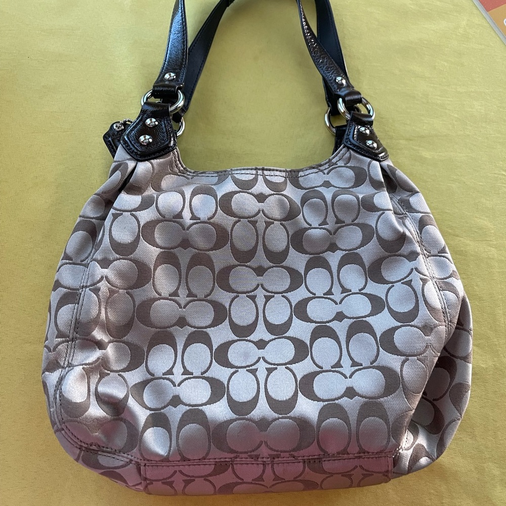 Authentic Coach Ashley Signature Hobo Bag Khaki - Picture 3 of 16